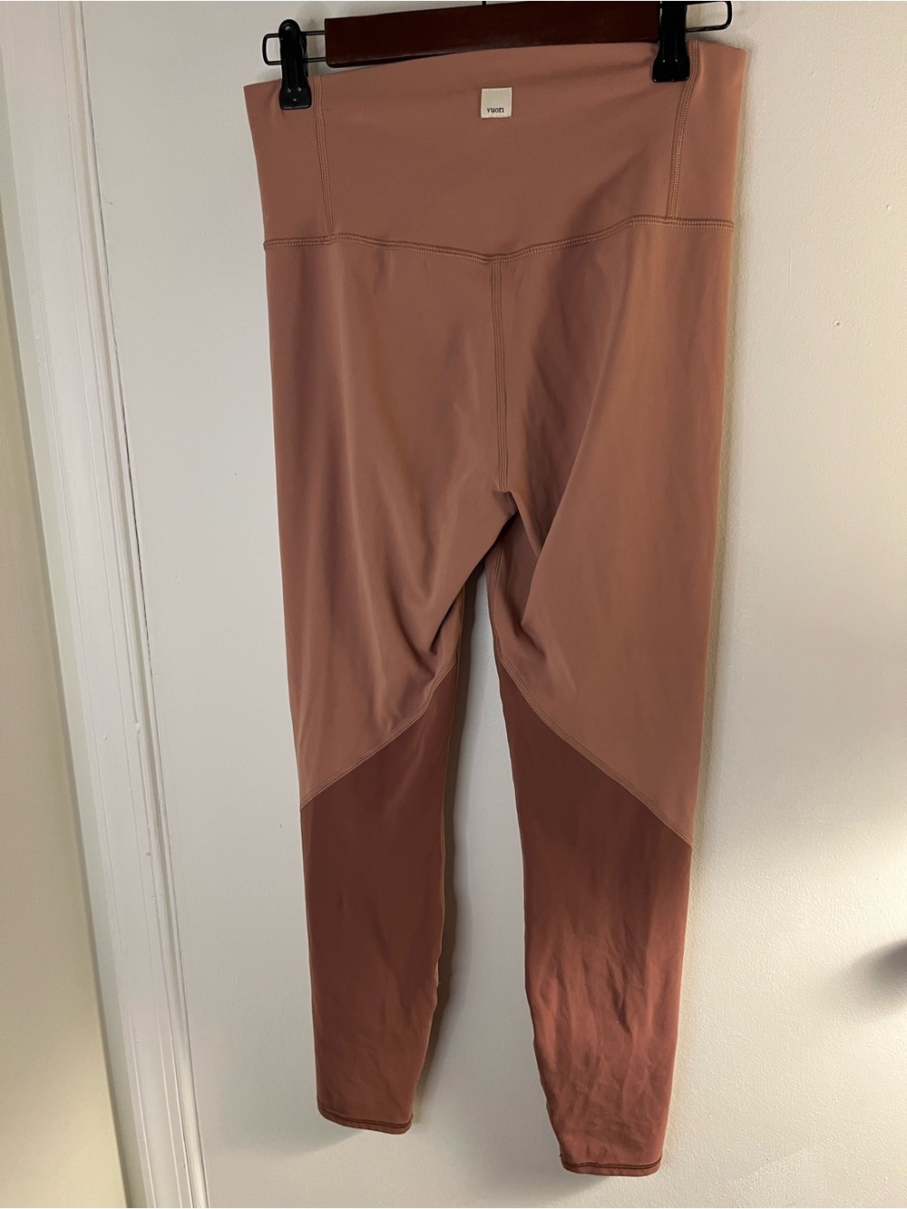 Vuori Studio Colorblock Leggings - Picture 10 of 10